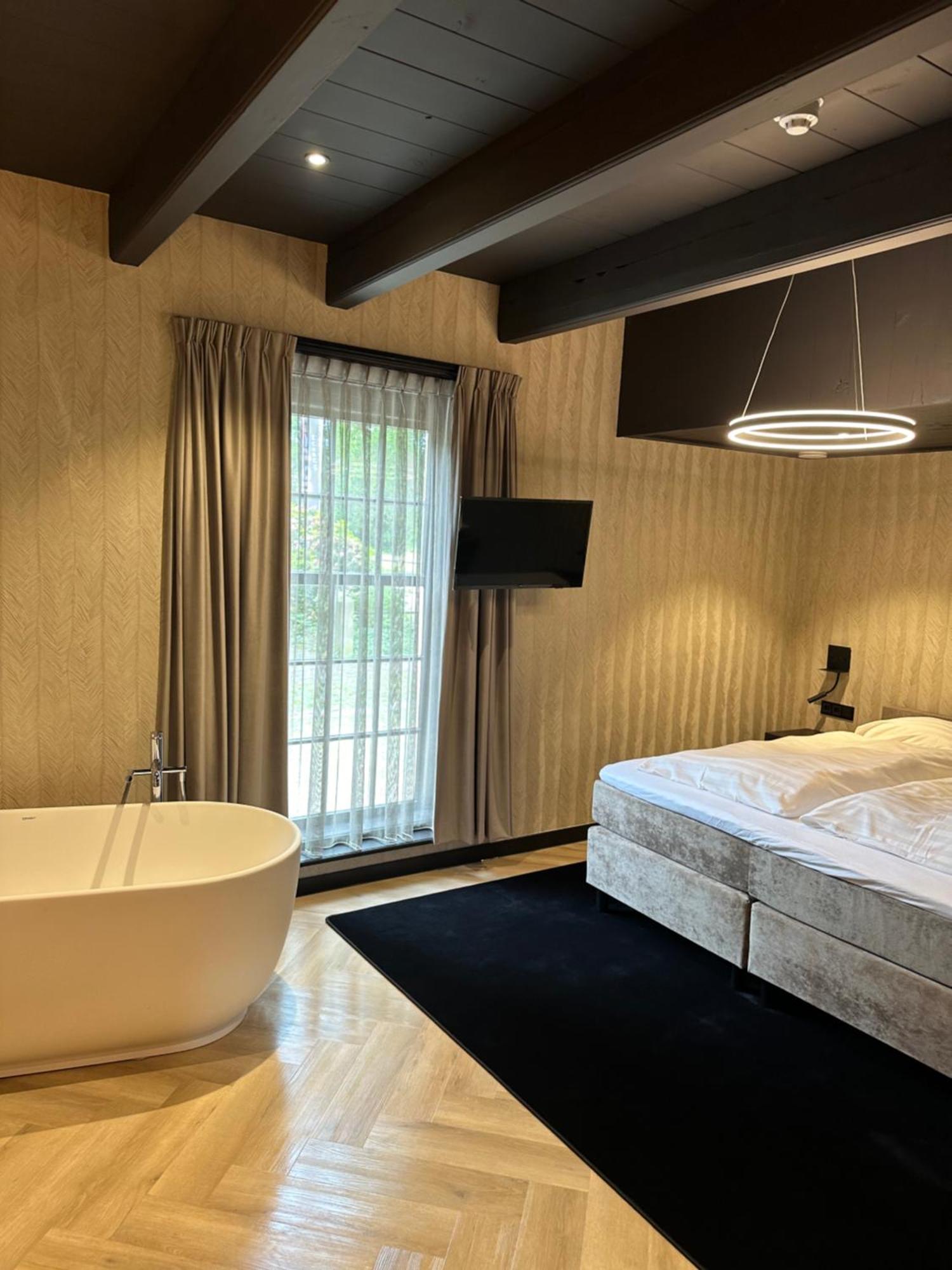 Hotel Restaurant Het Witte Paard เดลเด็น ภายนอก รูปภาพ