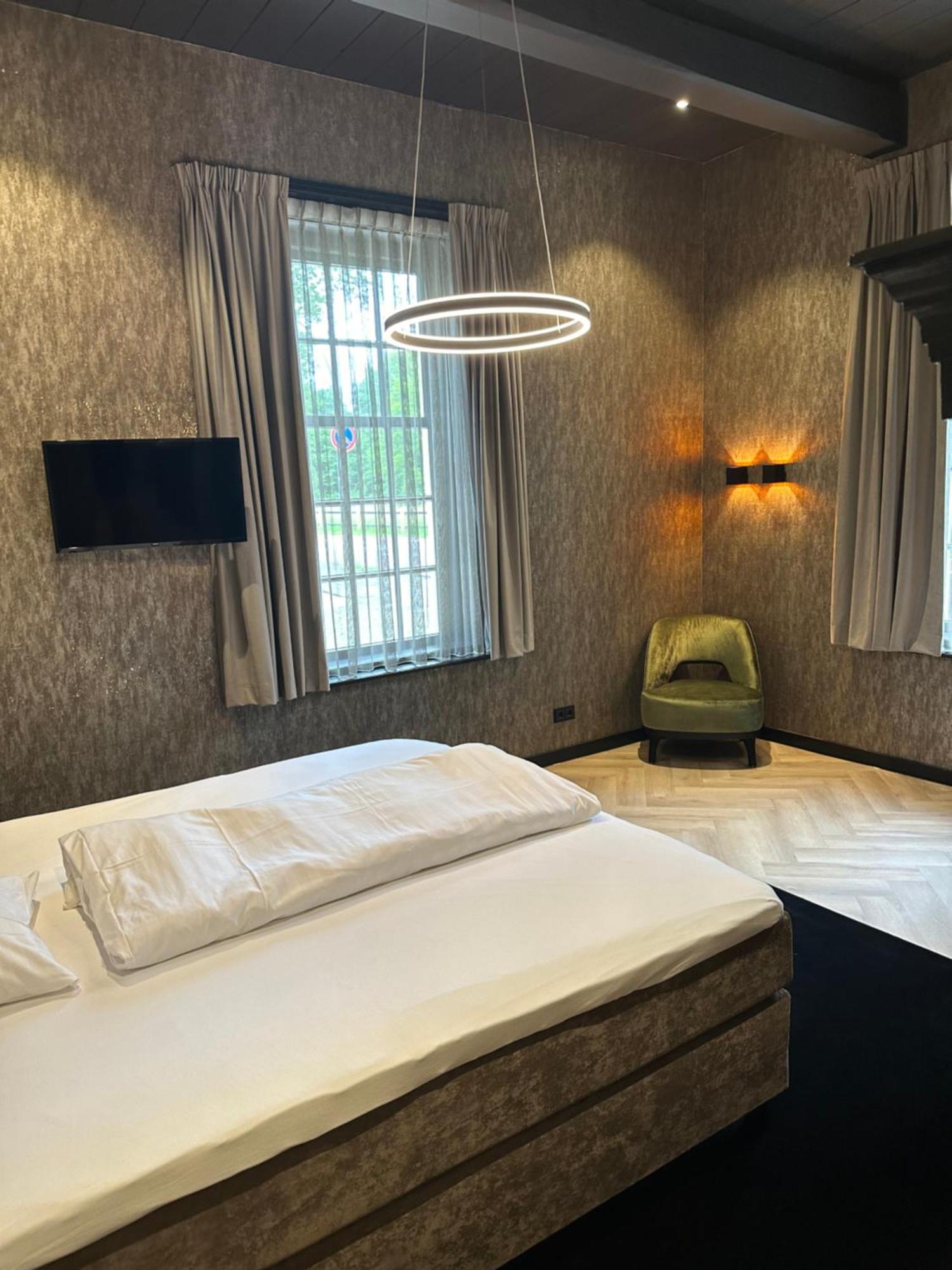 Hotel Restaurant Het Witte Paard เดลเด็น ภายนอก รูปภาพ