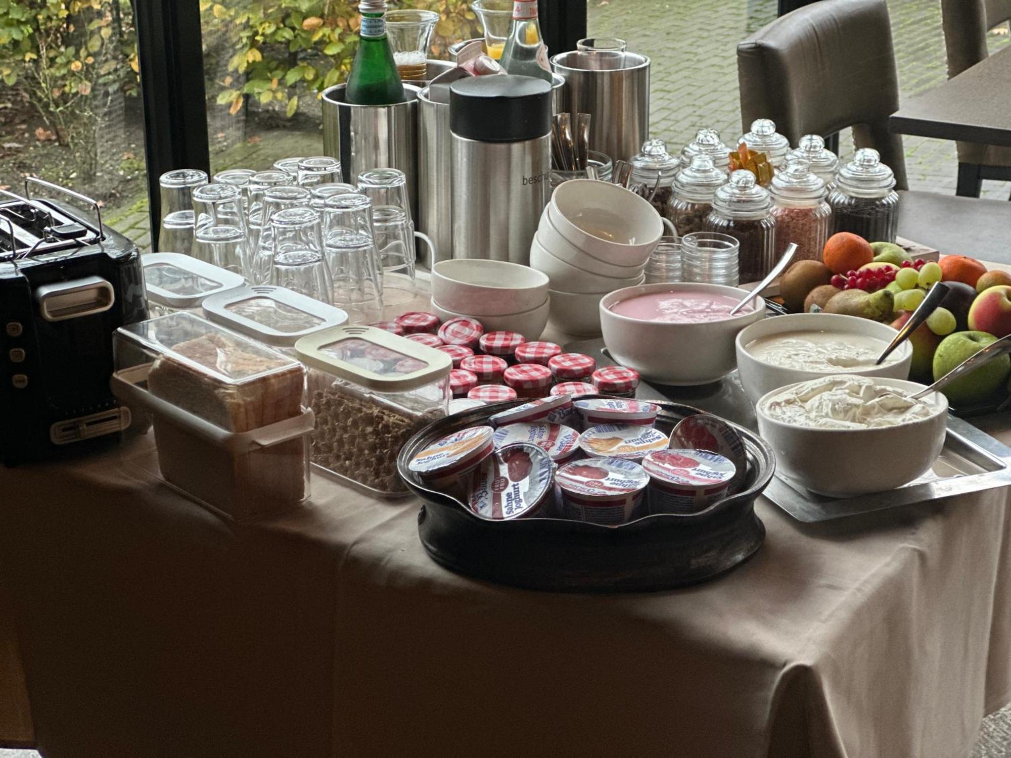 Hotel Restaurant Het Witte Paard เดลเด็น ภายนอก รูปภาพ