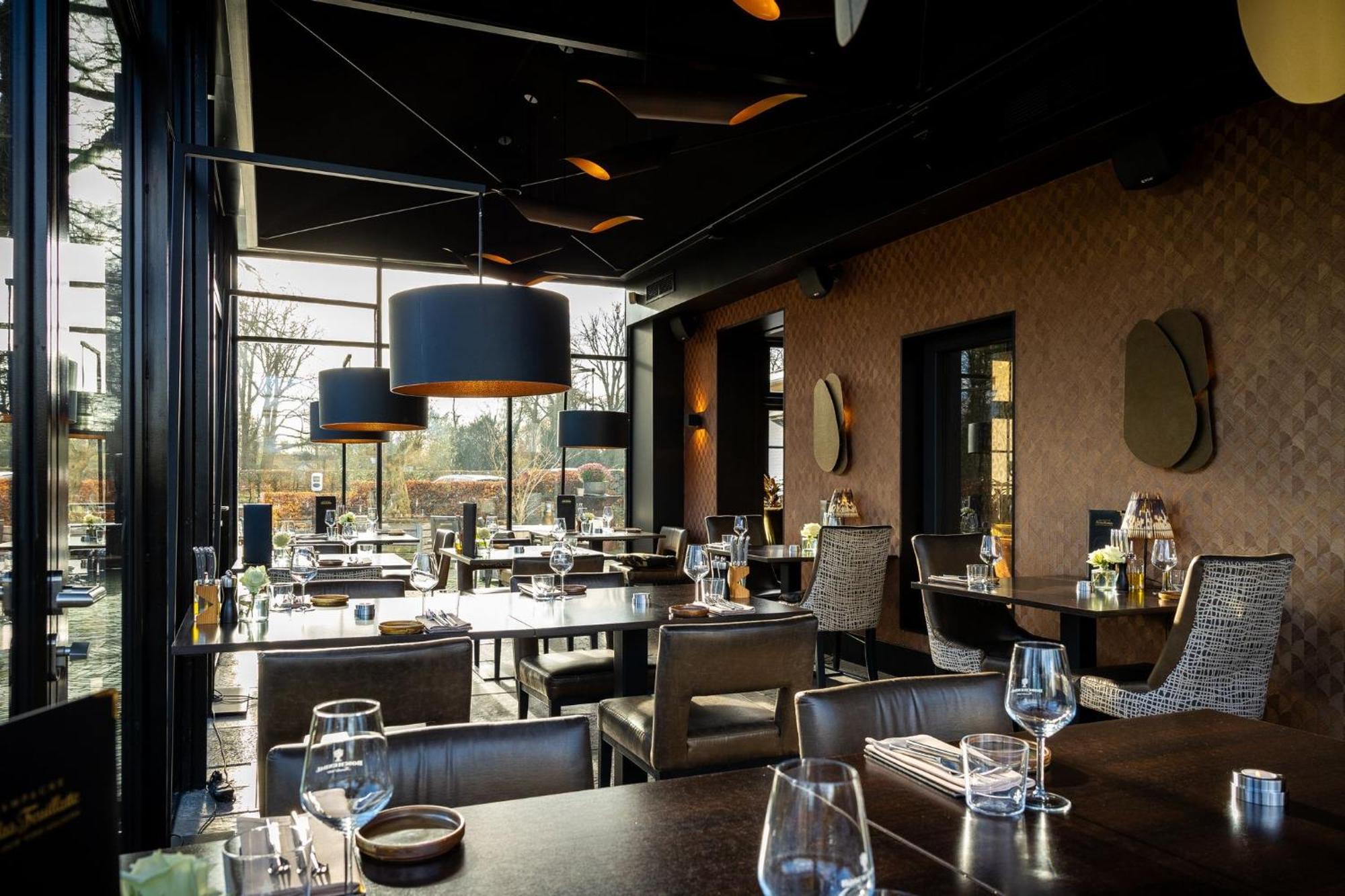 Hotel Restaurant Het Witte Paard เดลเด็น ภายนอก รูปภาพ